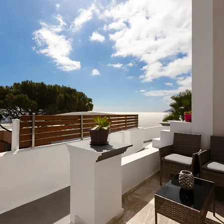 Daphne Apartment Fira (Santorini)