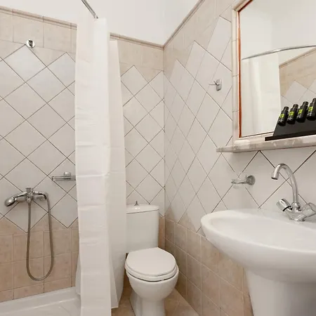 Apartment Daphne Fira (Santorini)